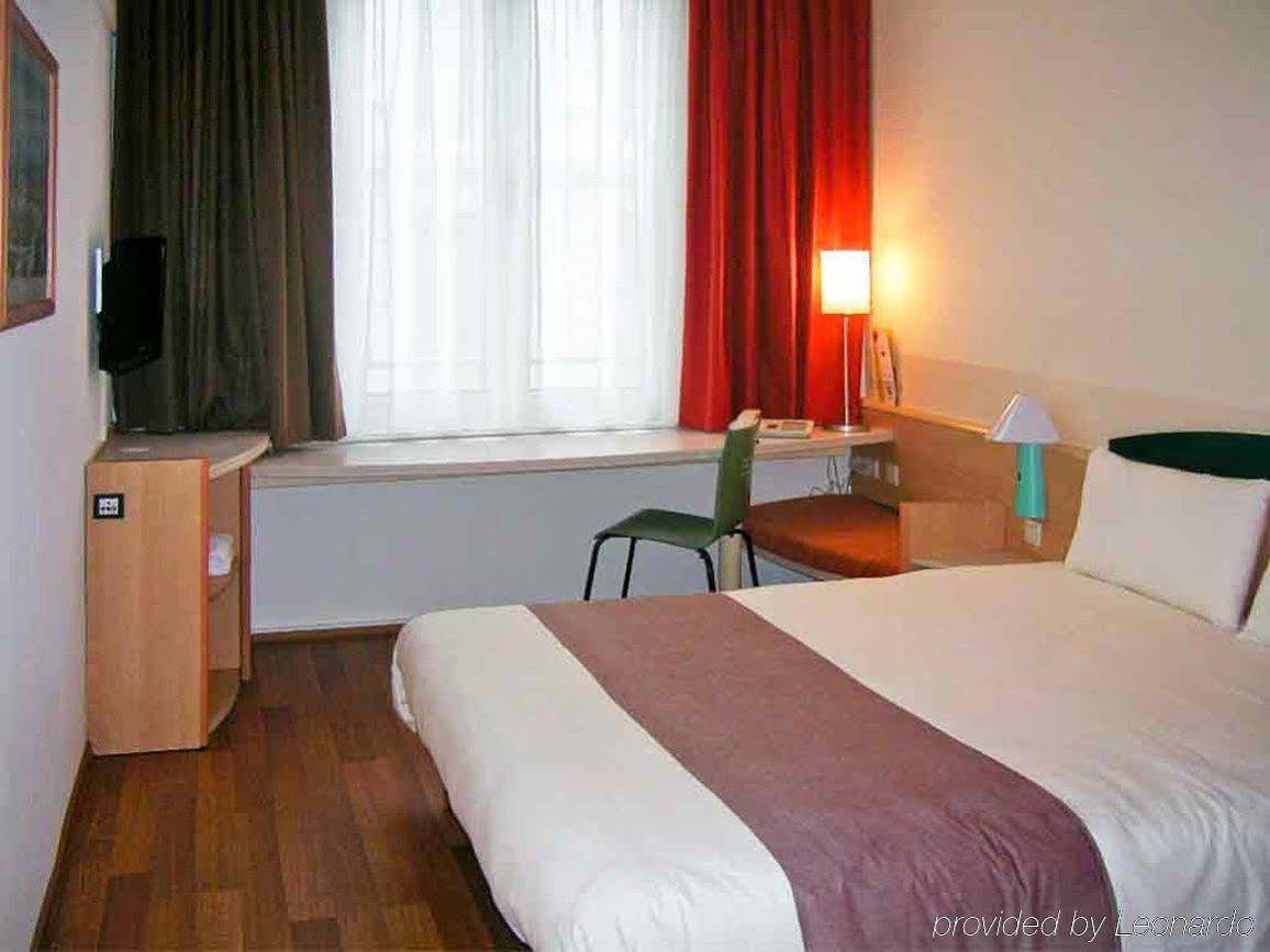 Ibis Hotel Hamburg Alster Centrum Bagian luar foto